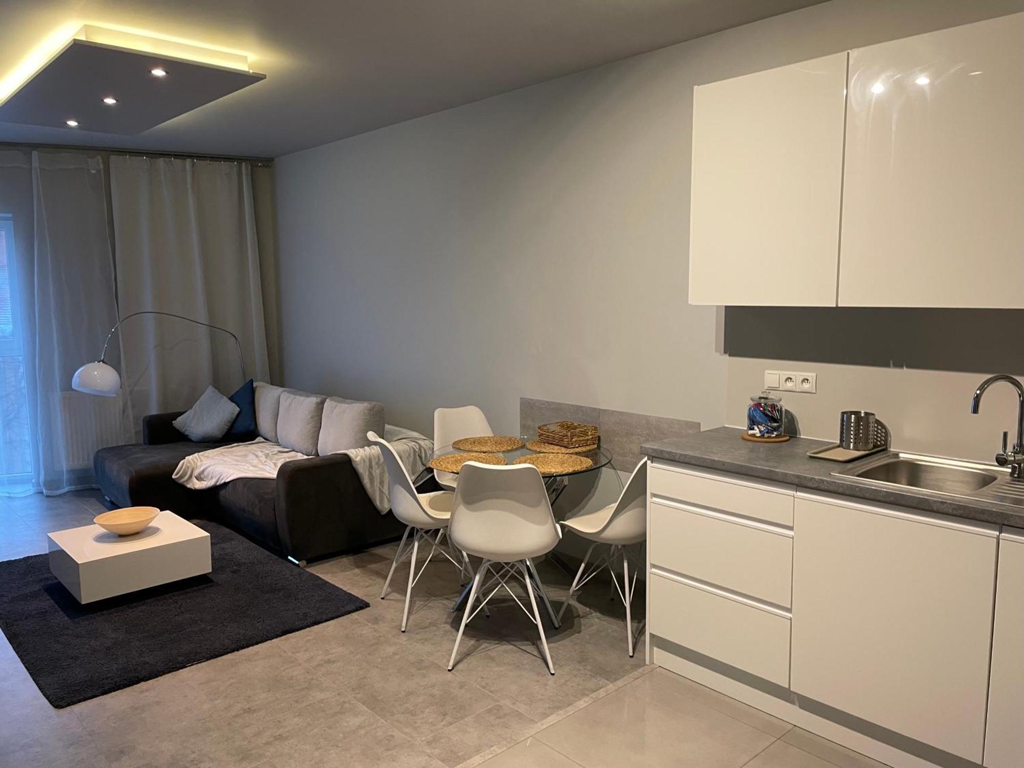 Wenecjanska Comfort Apartment, Free Parking, Self Check-In 24H Poznan Bagian luar foto